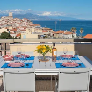 High Standing With Incredible Old And Sea Views Appartement