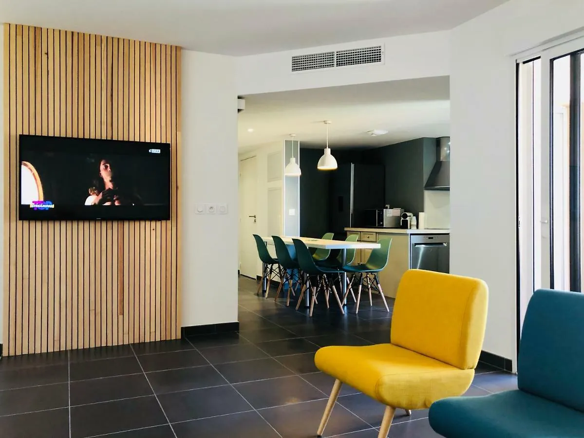 Appt Moderne Vieil Antibes 3 Piec Apartment